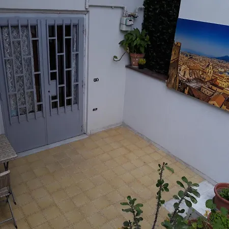 Apartment La Casetta Arancione Nell'aeroporto Di *